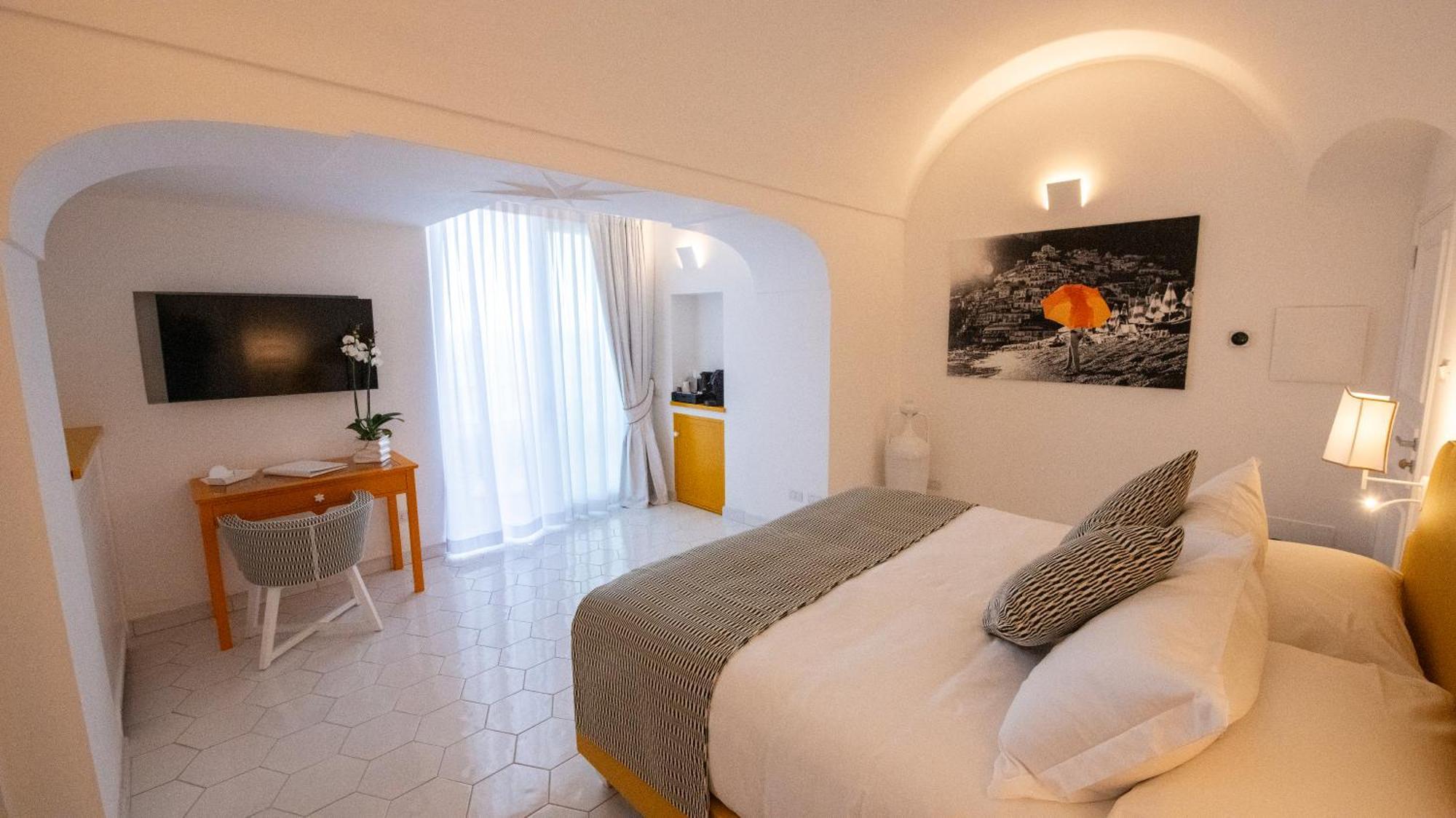 Villa Francesco Luxury Suites Позитано Экстерьер фото